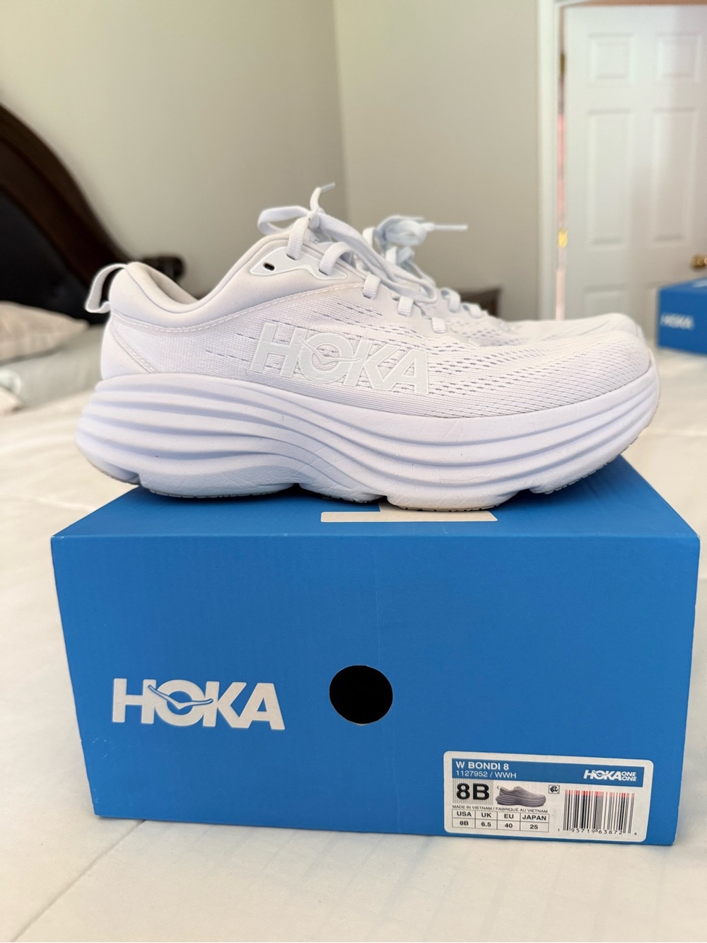 Hoka bondi 8 White